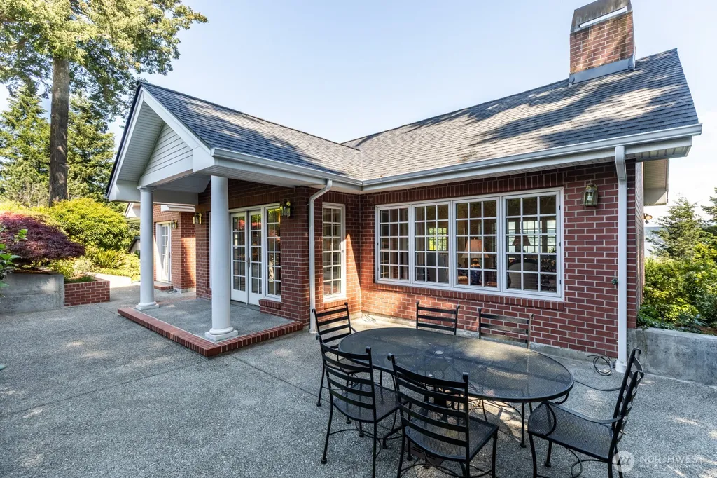 6681 NE Windermere Street Seattle WA 98115
