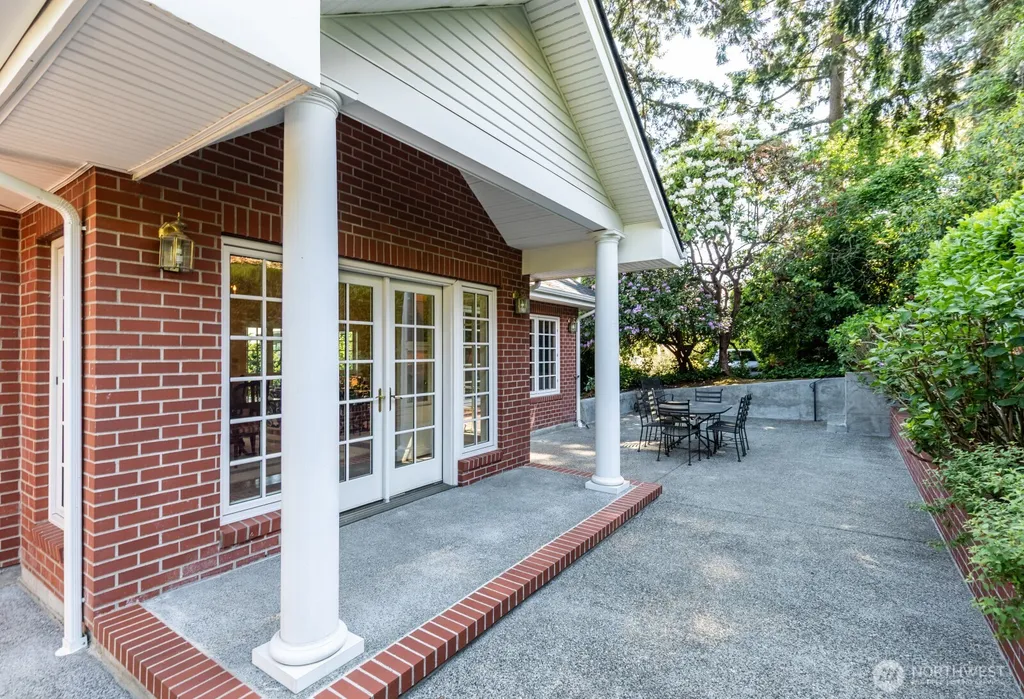 6681 NE Windermere Street Seattle WA 98115