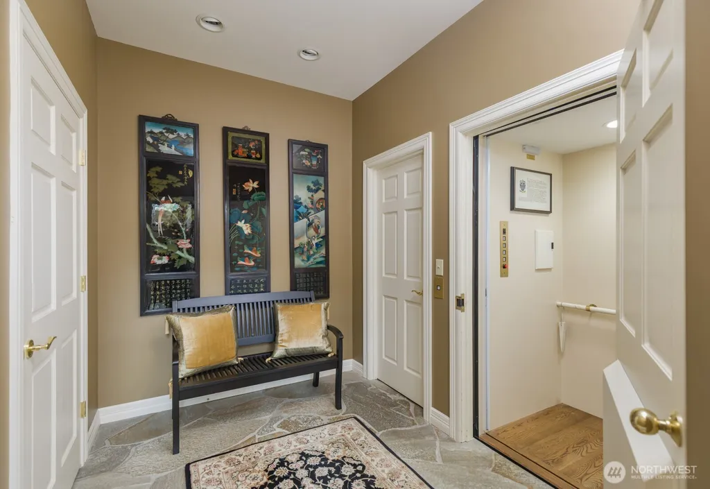 6681 NE Windermere Street Seattle WA 98115