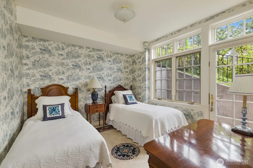 6681 NE Windermere Street Seattle WA 98115