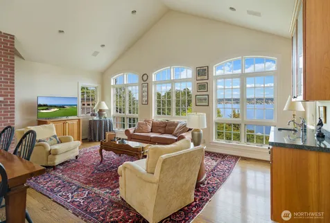 6681 NE Windermere Street Seattle WA 98115