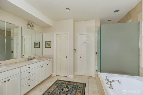 6681 NE Windermere Street Seattle WA 98115