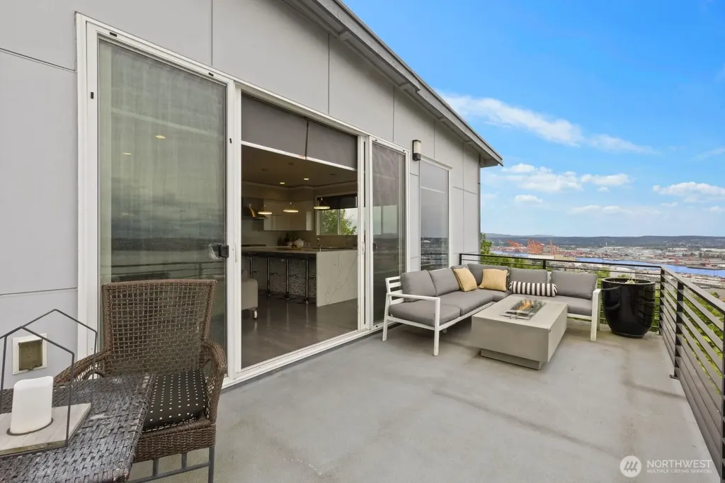 1422 Browns Point Boulevard Tacoma WA 98422