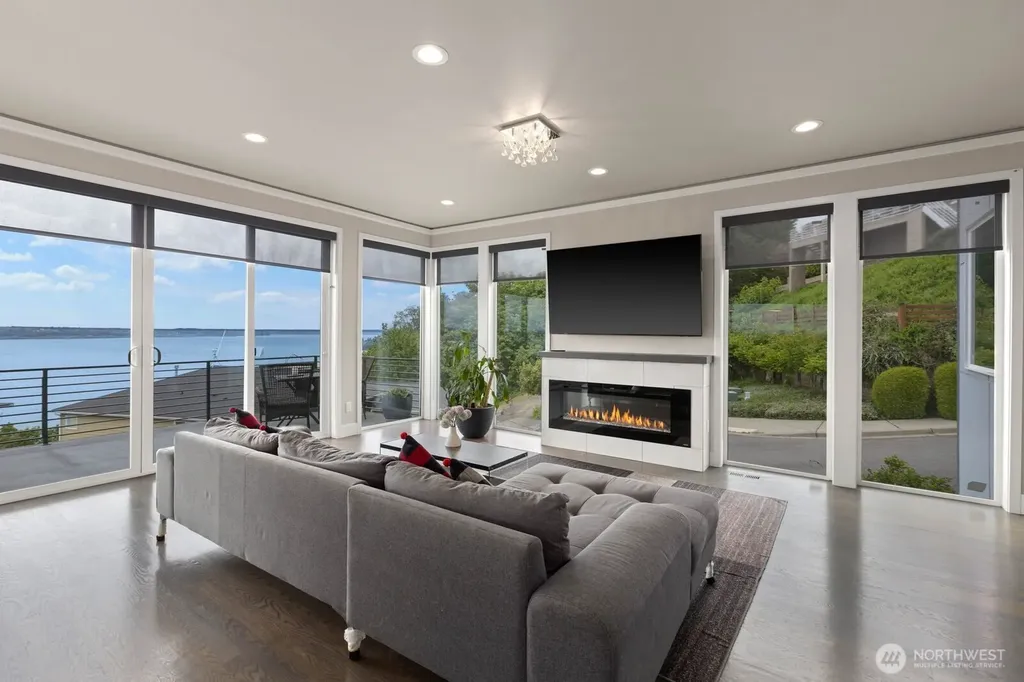 1422 Browns Point Boulevard Tacoma WA 98422