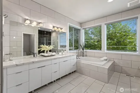1422 Browns Point Boulevard Tacoma WA 98422