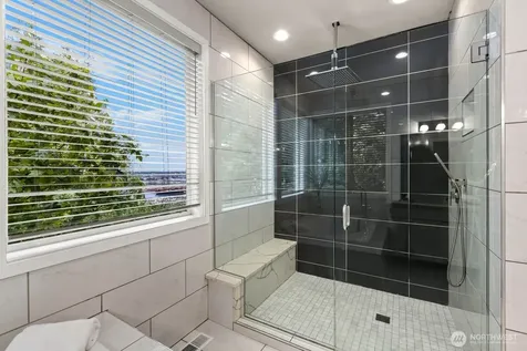 1422 Browns Point Boulevard Tacoma WA 98422