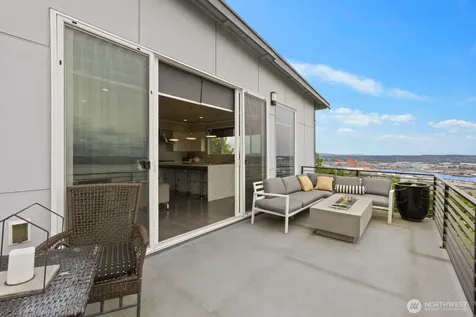 1422 Browns Point Boulevard Tacoma WA 98422