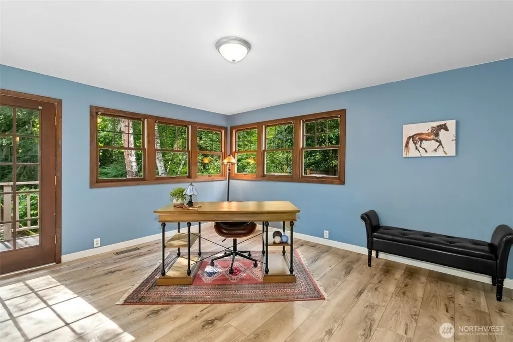 18901 61 Avenue NE Kenmore WA 98028