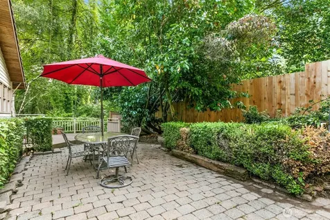 18901 61 Avenue NE Kenmore WA 98028