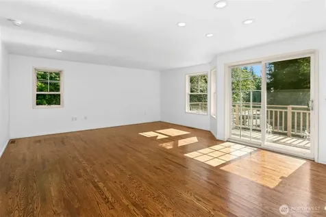 18901 61 Avenue NE Kenmore WA 98028