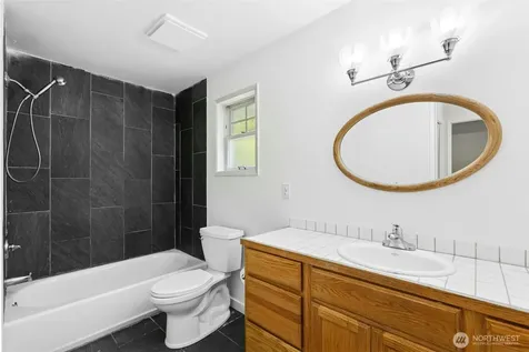 18901 61 Avenue NE Kenmore WA 98028