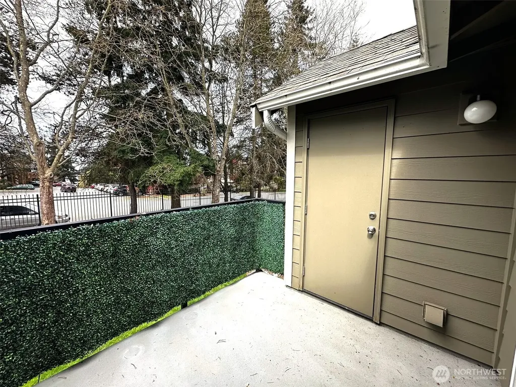1808 S 284th Lane Federal Way WA 98003