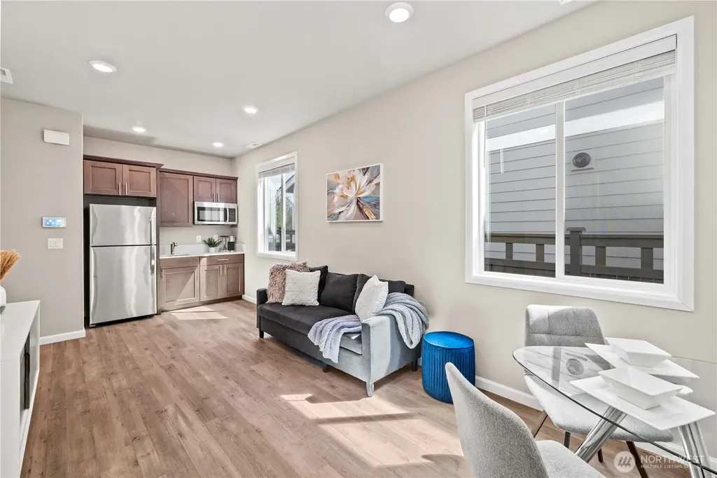 32943 Ash Avenue SE Black Diamond WA 98010