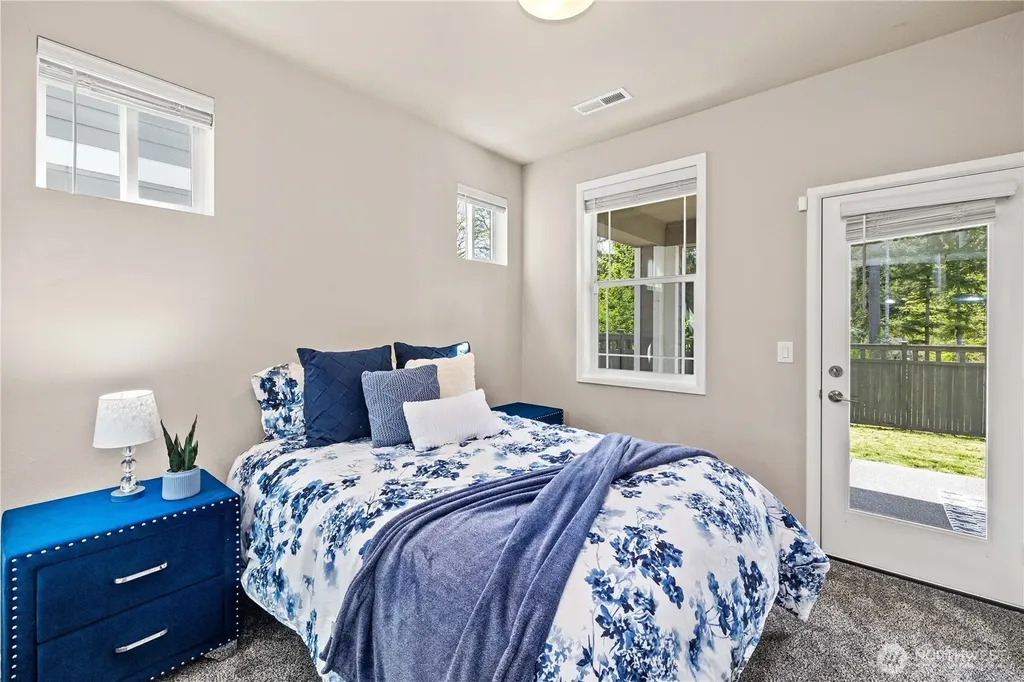 32943 Ash Avenue SE Black Diamond WA 98010