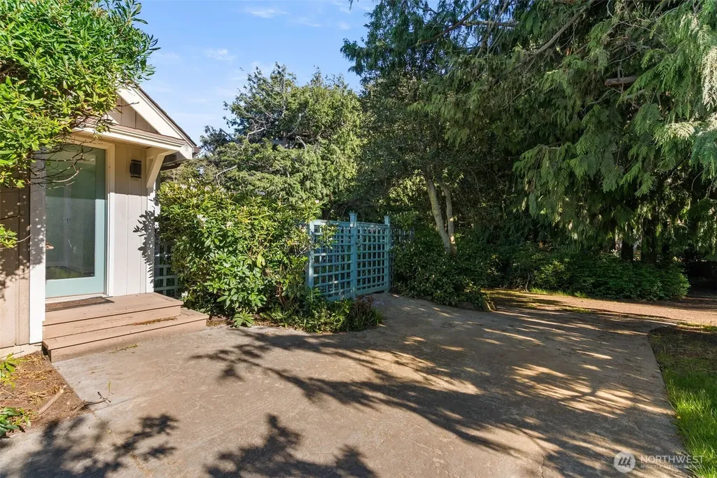 1034 57th Street Port Townsend WA 98368
