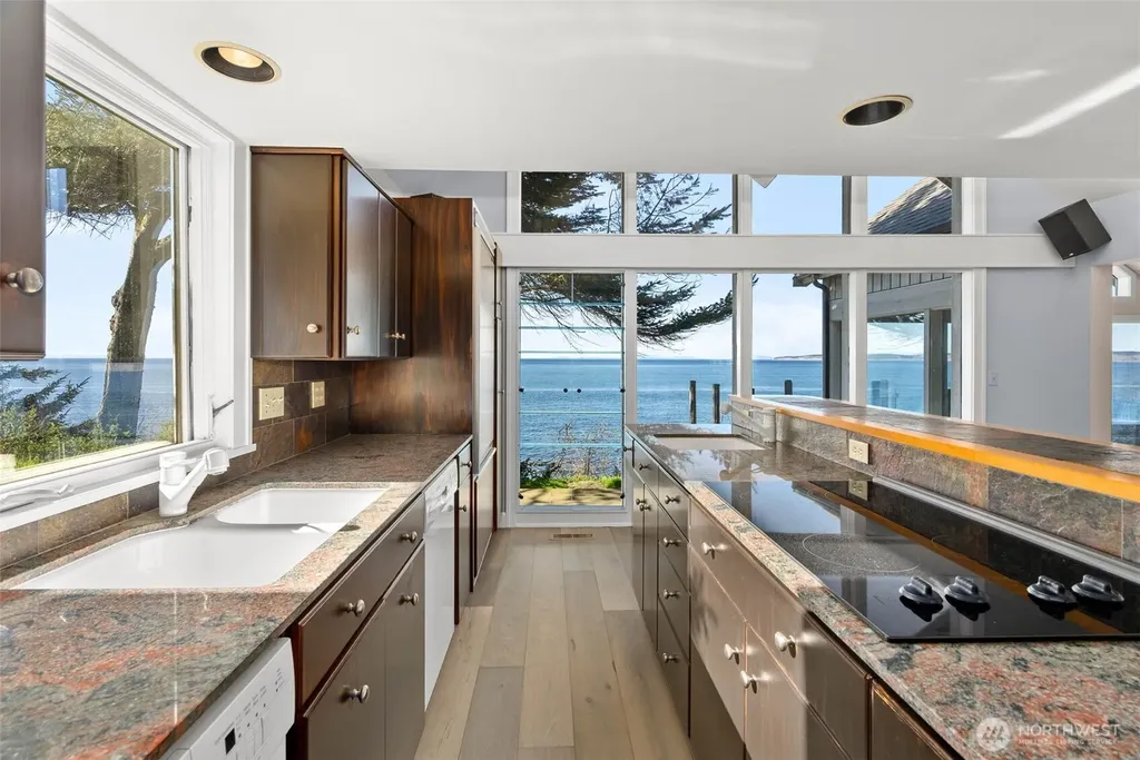 1034 57th Street Port Townsend WA 98368
