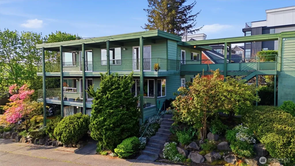 1318 W Barrett Street Seattle WA 98119