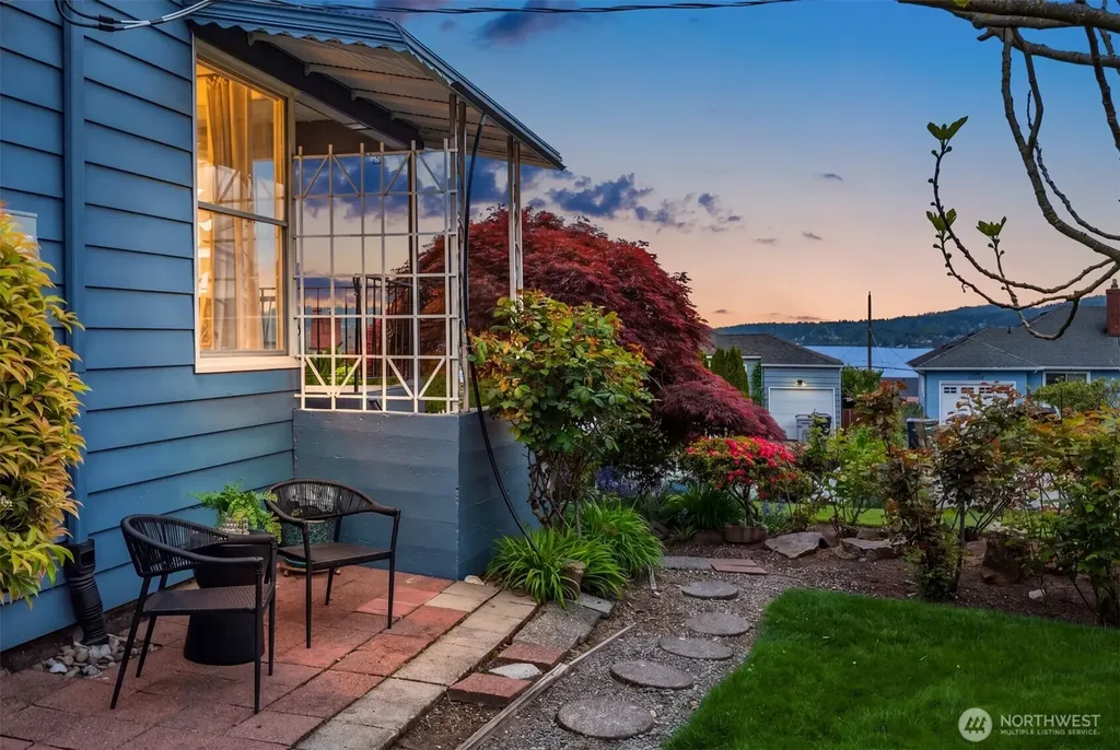 10945 Forest Avenue S Seattle WA 98178