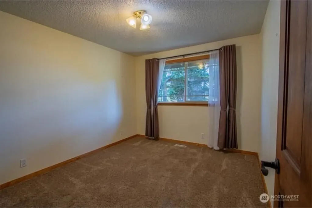 9844 173rd Avenue SW Rochester WA 98579