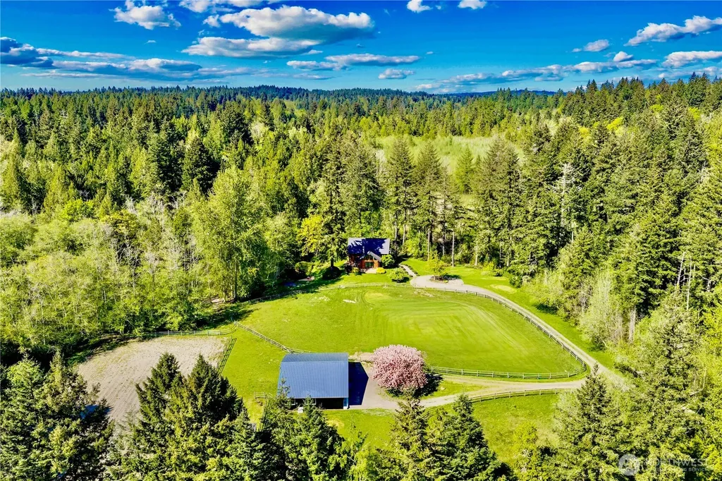 7200 NE Day Road W Bainbridge Island WA 98110