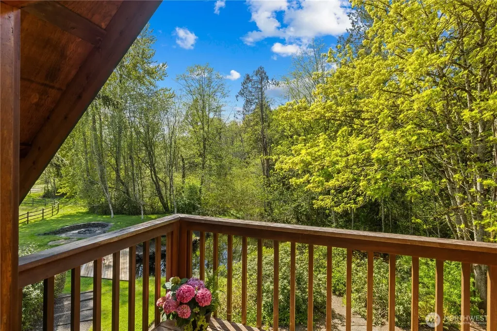 7200 NE Day Road W Bainbridge Island WA 98110