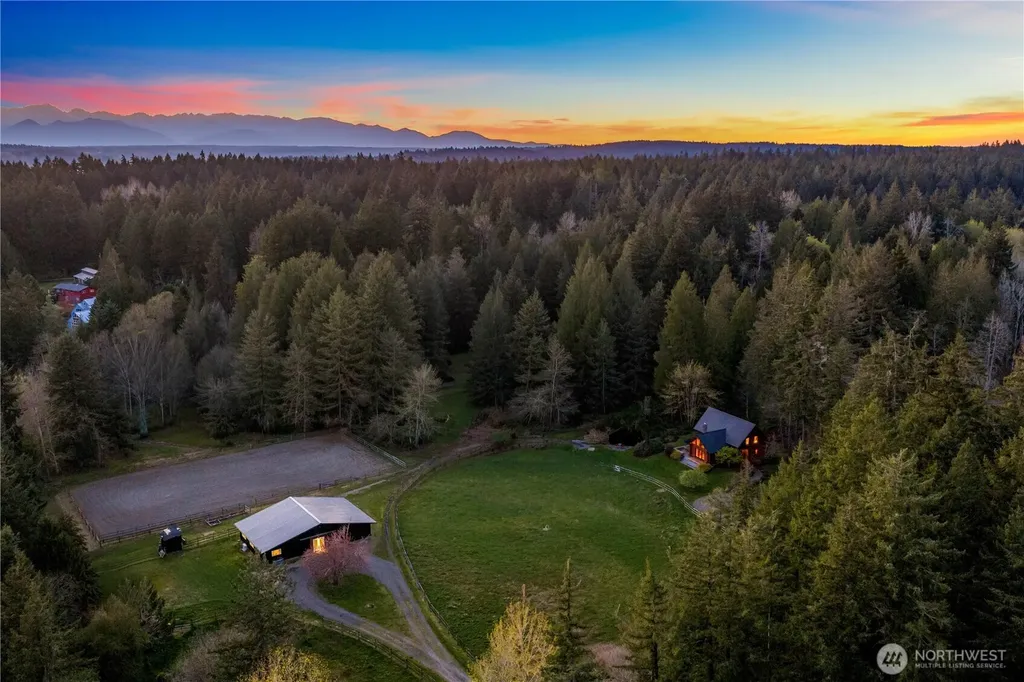7200 NE Day Road W Bainbridge Island WA 98110