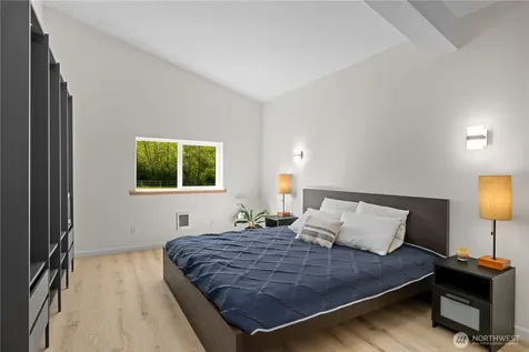 7200 NE Day Road W Bainbridge Island WA 98110