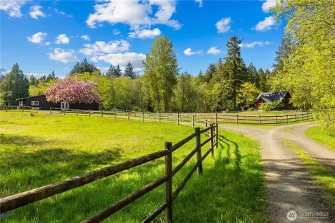 7200 NE Day Road W Bainbridge Island WA 98110