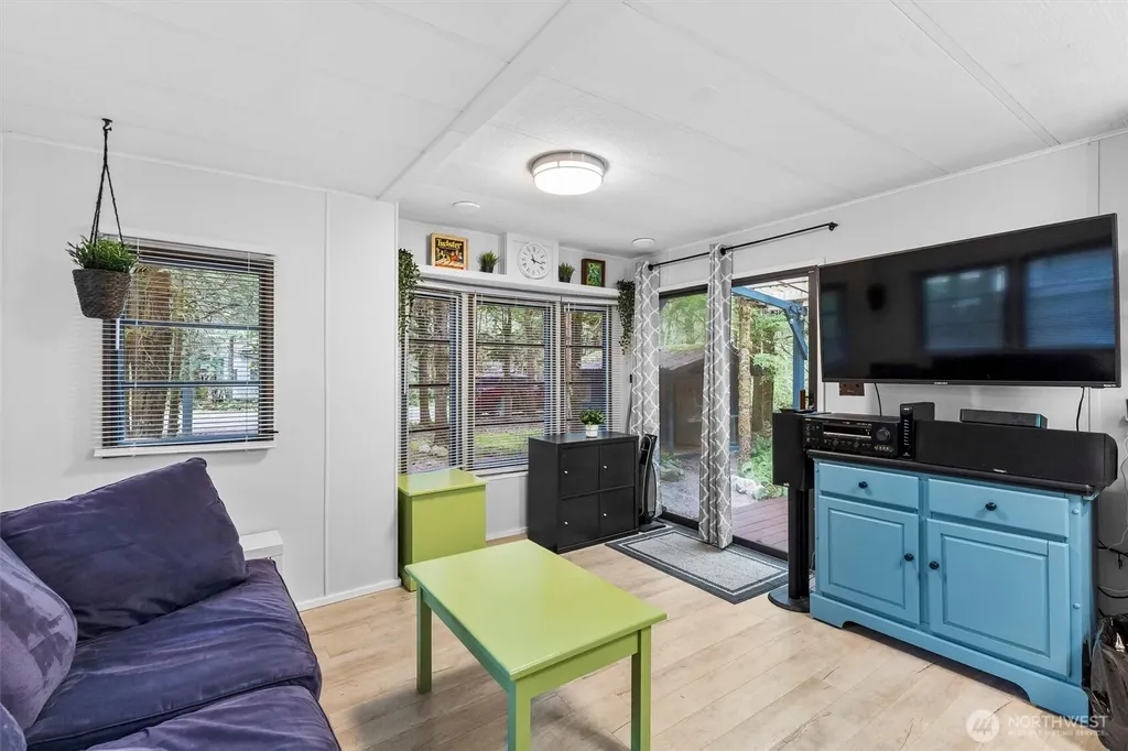 94 Christmas Tree Drive Deming WA 98244