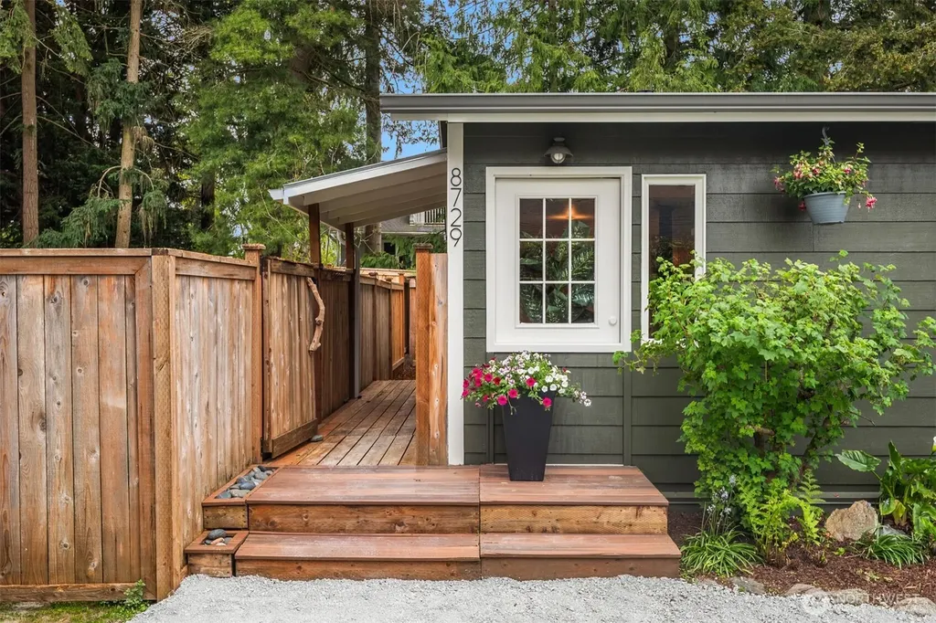 8729 12th Avenue NW Seattle WA 98117