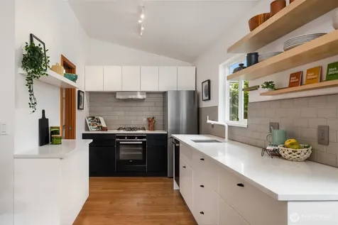 8729 12th Avenue NW Seattle WA 98117