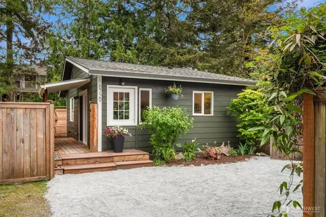 8729 12th Avenue NW Seattle WA 98117