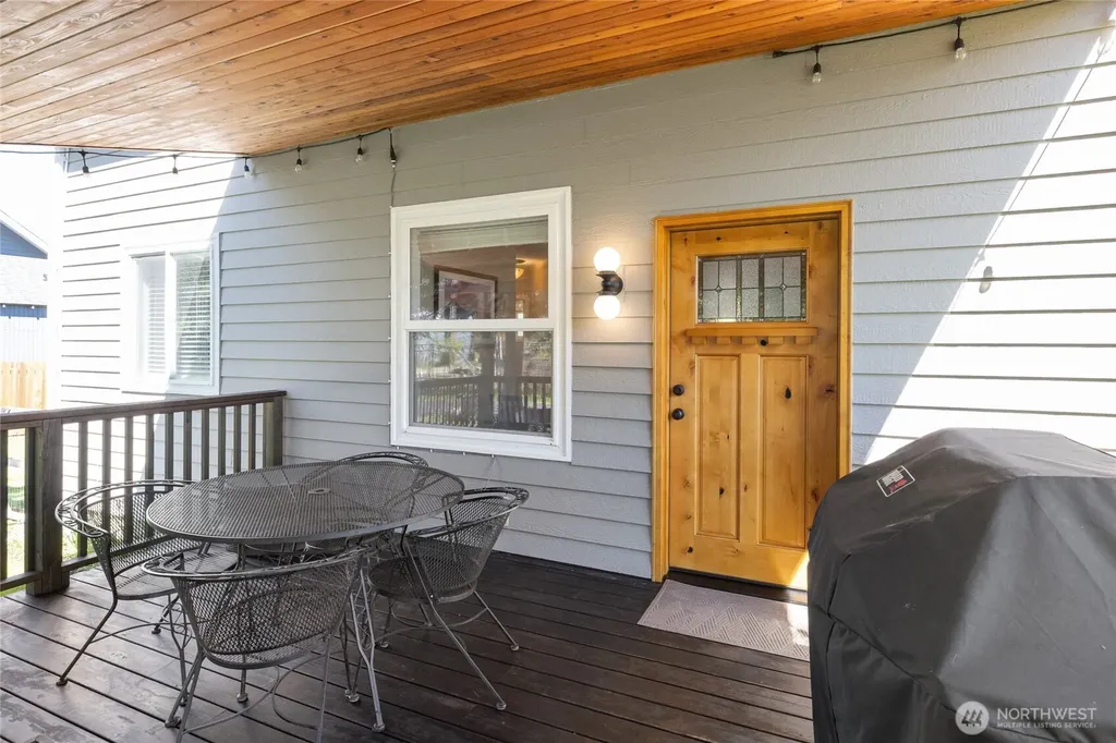 214 Adams Avenue S Eatonville WA 98328
