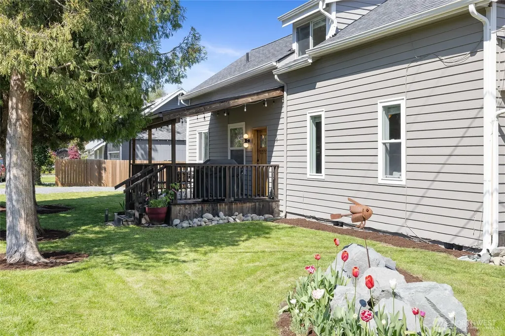 214 Adams Avenue S Eatonville WA 98328