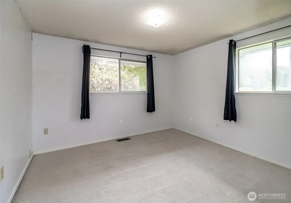 5029 80th Avenue Ct E Fife WA 98424