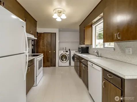 5029 80th Avenue Ct E Fife WA 98424