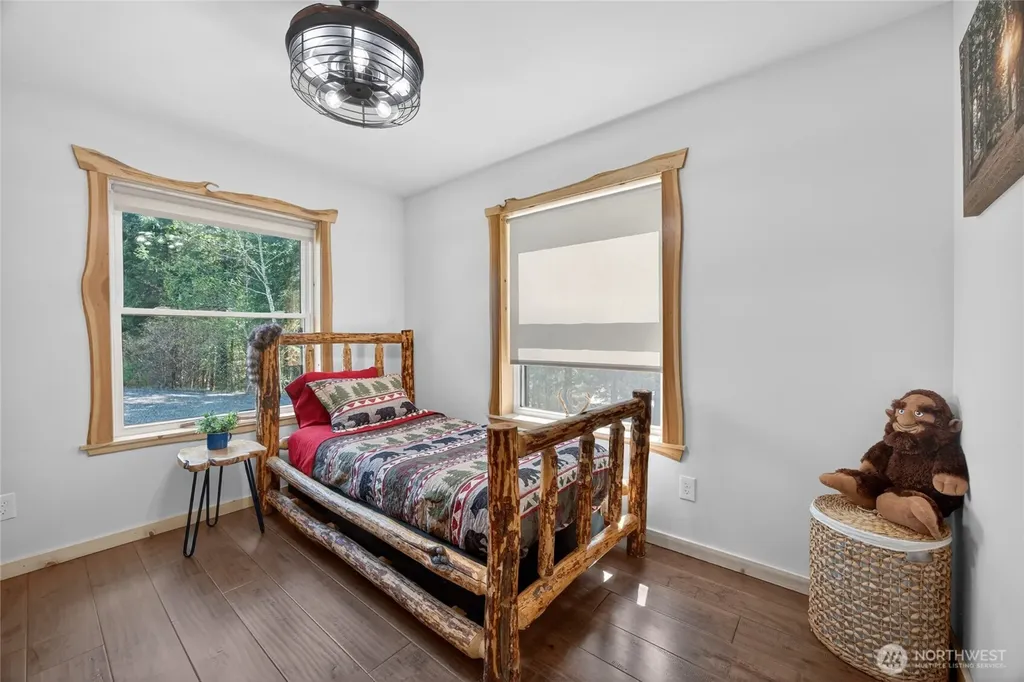 281 Cannon Road Packwood WA 98361