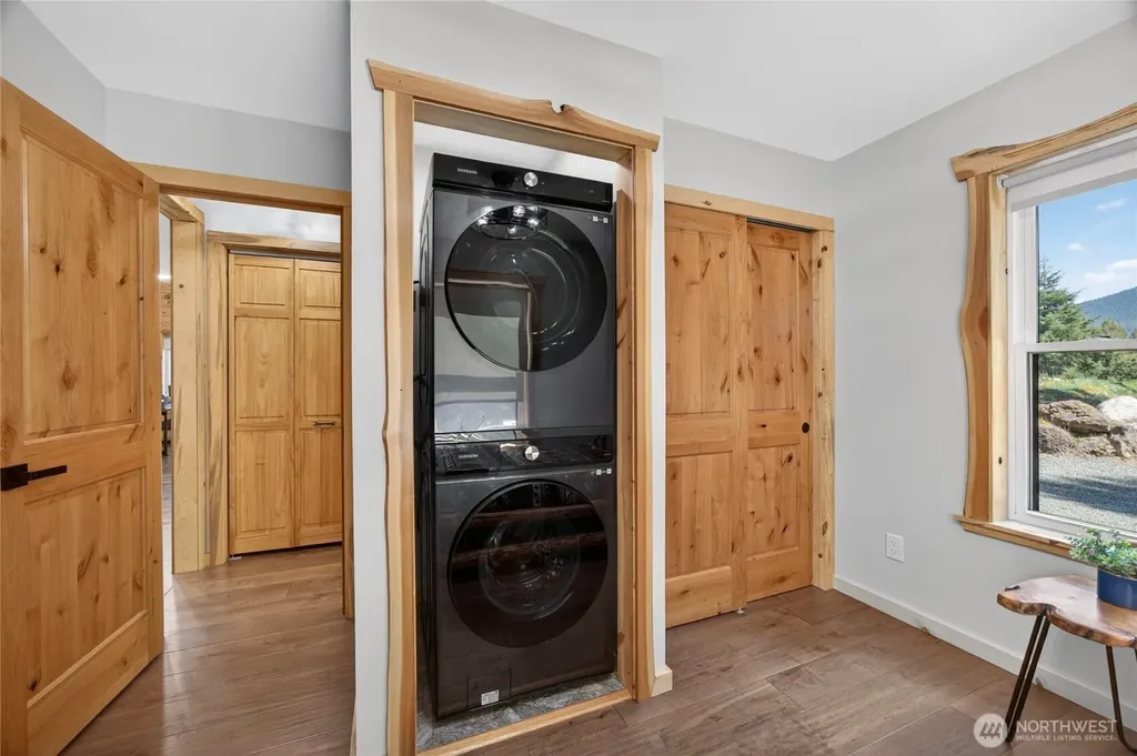 281 Cannon Road Packwood WA 98361