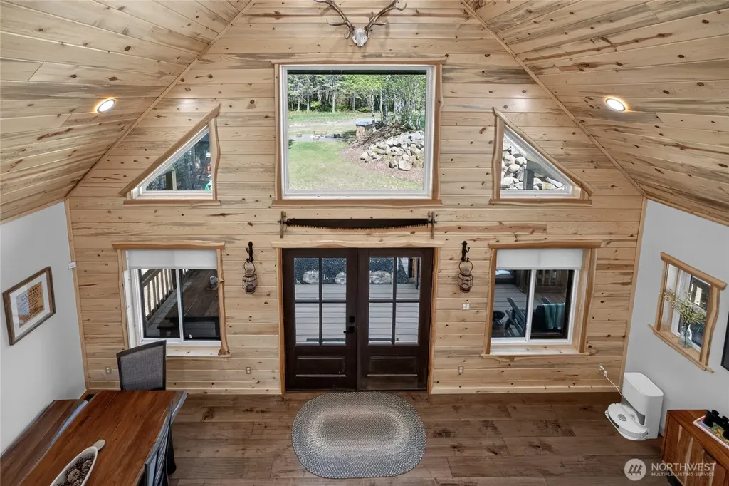 281 Cannon Road Packwood WA 98361