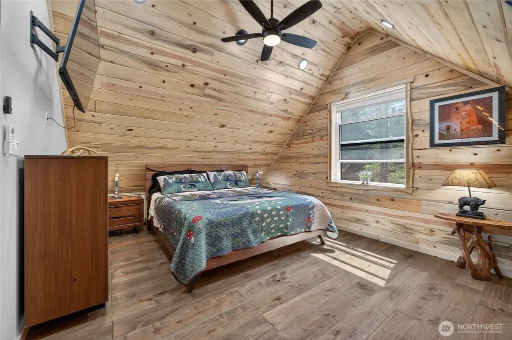 281 Cannon Road Packwood WA 98361