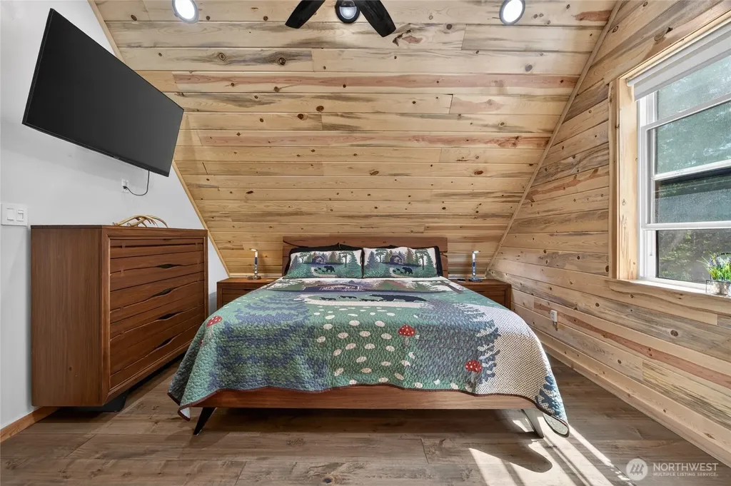 281 Cannon Road Packwood WA 98361