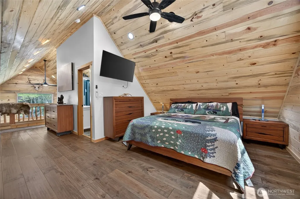 281 Cannon Road Packwood WA 98361