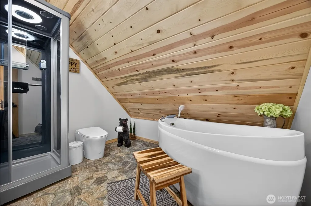 281 Cannon Road Packwood WA 98361