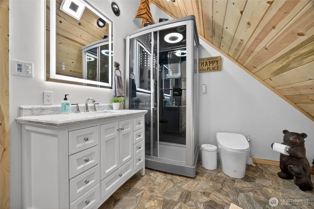 281 Cannon Road Packwood WA 98361