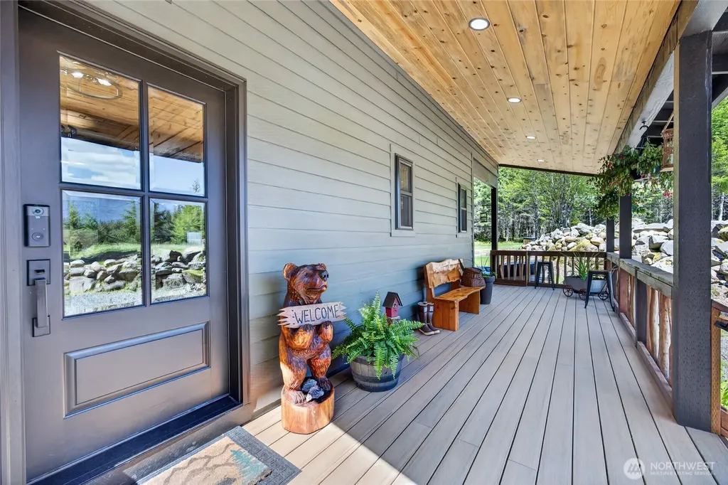 281 Cannon Road Packwood WA 98361