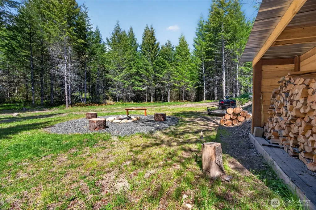 281 Cannon Road Packwood WA 98361