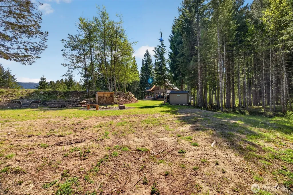 281 Cannon Road Packwood WA 98361