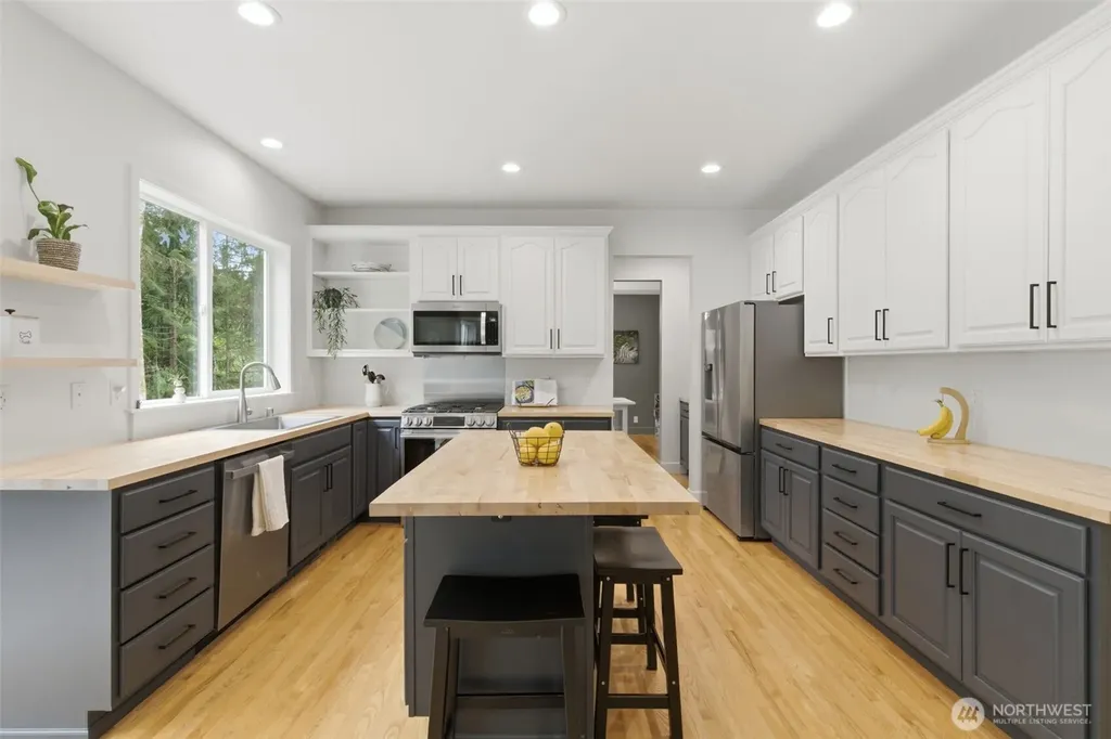 14720 NW Arabian Way Seabeck WA 98380