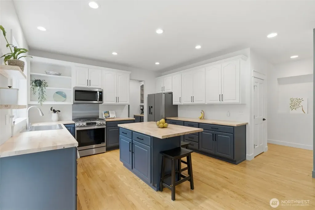 14720 NW Arabian Way Seabeck WA 98380