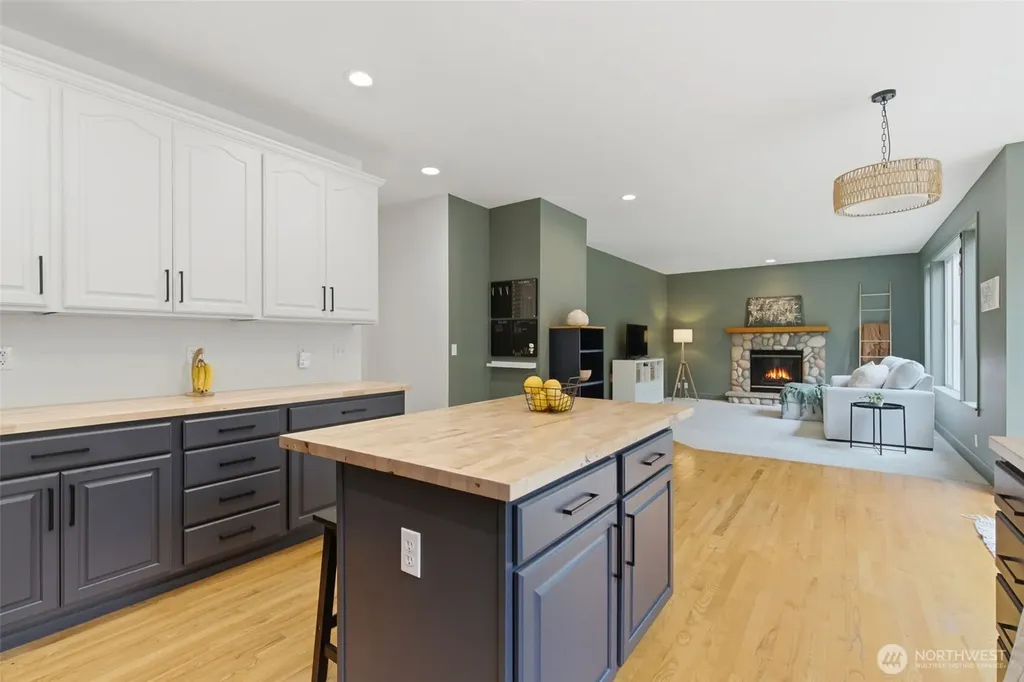 14720 NW Arabian Way Seabeck WA 98380